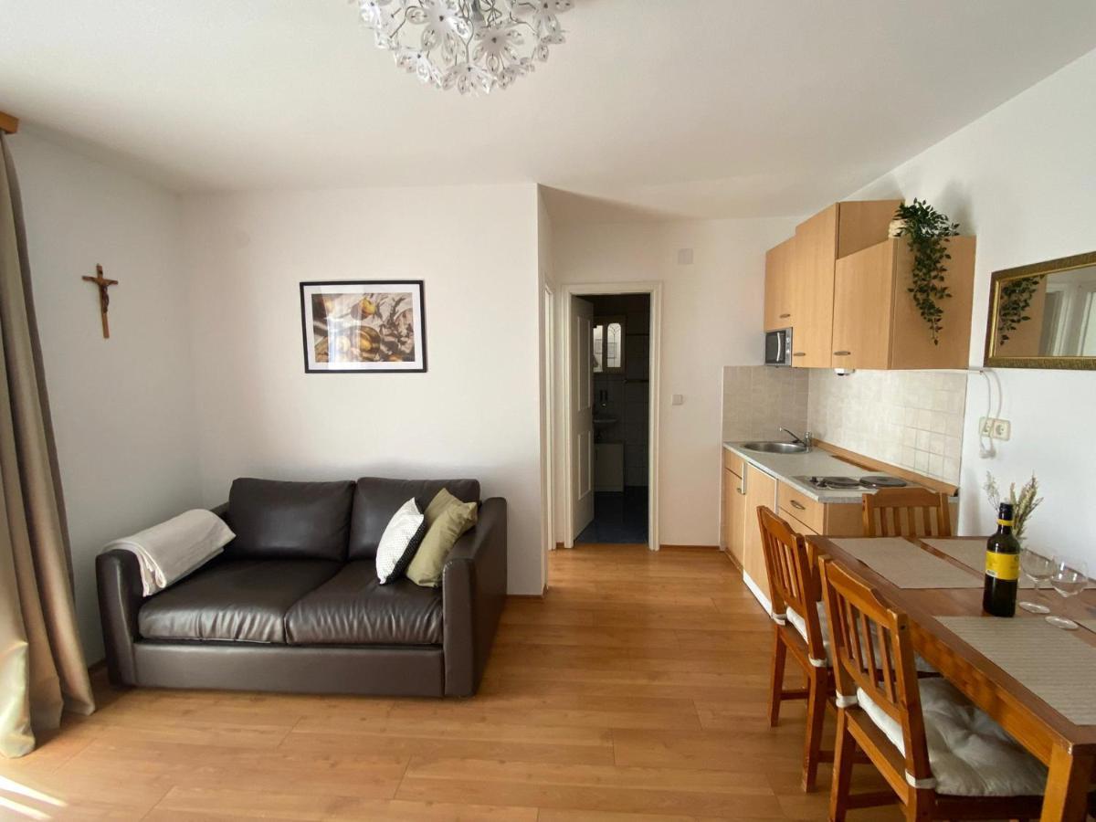 Apartments Dubravka Медулин Екстериор снимка