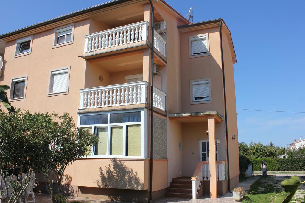 Apartments Dubravka Медулин Екстериор снимка