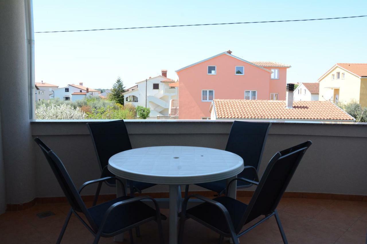 Apartments Dubravka Медулин Екстериор снимка